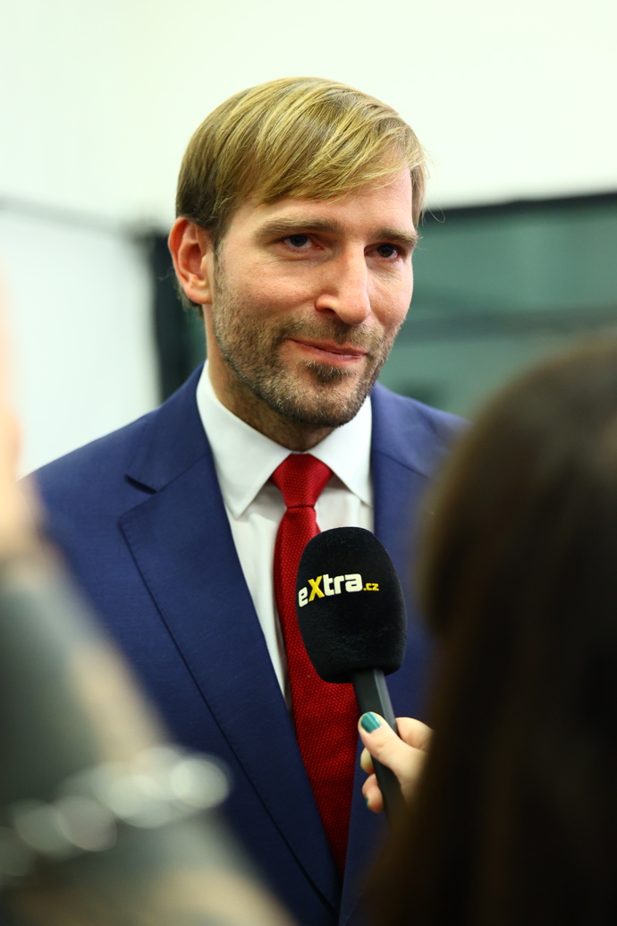 FOTO: Adam Vojtěch během rozhovoru pro eXtra.cz. – stránka 87
