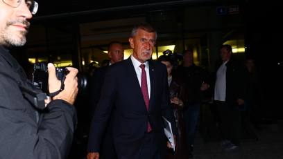 FOTO: Andrej Babiš z volebního štábu jel přímo domů.