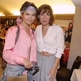 Simona Postlerová zemřela v květnu 2024 na selhání srdce. Následující tři jsou záběry z pohádky O zrzavé Andule, ve které si Simona Postlerová také zahrála.