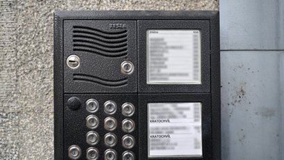 FOTO: Na zvoncích je dvakrát příjmení Kratochvíl. Že by jen náhoda?