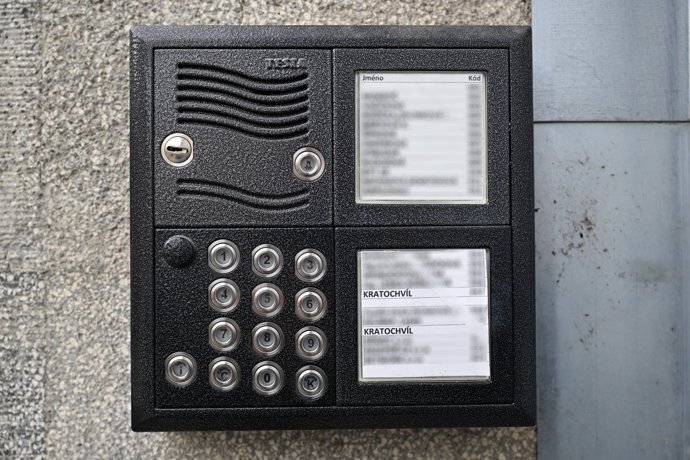 FOTO: Na zvoncích je dvakrát příjmení Kratochvíl. Že by jen náhoda?