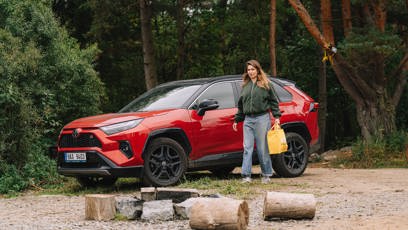 FOTO: Radana Kotková se pustila do záhonků.