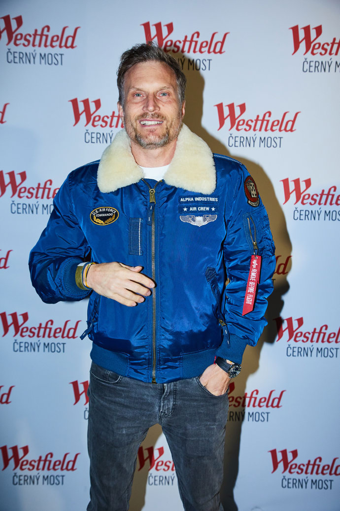 FOTO: Moderátor Tomáš Zástěra. – stránka 12