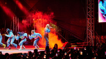 FOTO: Zara Larrson předvedla neskutečnou show.