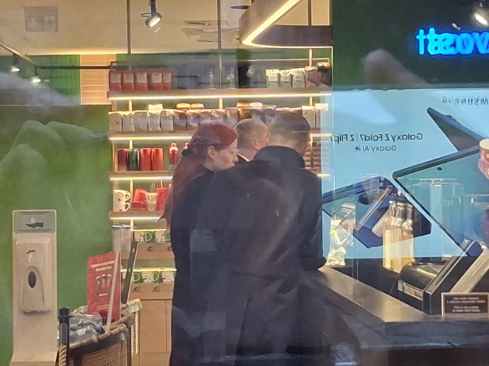 FOTO: Aneta Zicklerová a Andrej Babiš na Národní třídě. – stránka 4