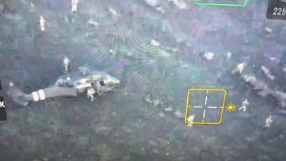 FOTO: Záběry z údjného útoku ruských dronů na ukrajinský výsadek.