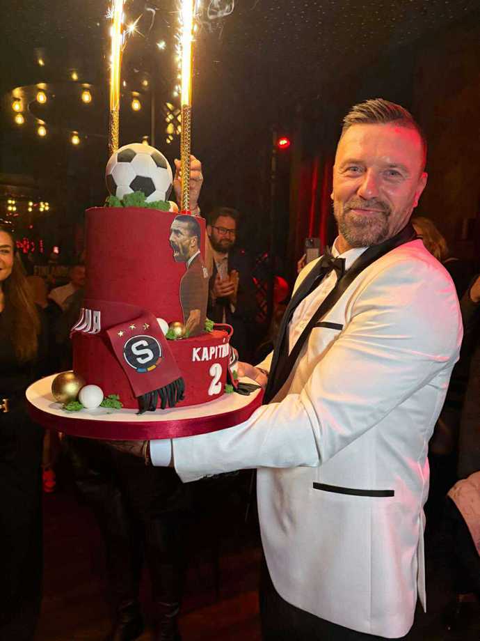 FOTO: Dort na míru pro sparťana od ARMINS cake. – stránka 1