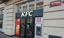 Pobočka v Dejvicích, kde inspekce odhalila další malér. 