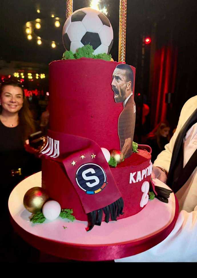 FOTO: Dort na míru pro sparťana od ARMINS cake.