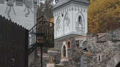 FOTO: Lela Ceterová s manželem Karlosem a dětmi na hradě Kunzov.