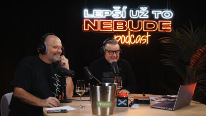 FOTO: Zdeněk Pohlreich a Miloš Pokorný při natáčení společného podcastu s Patrikem.