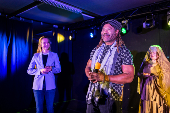 FOTO: Christopher Judge se změnil k nepoznání. – stránka 4