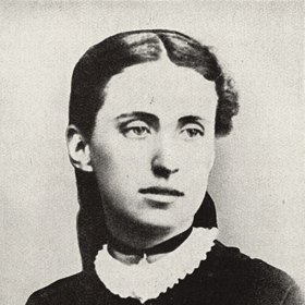 Charlotte na portrétu z roku 1871 v jednadvaceti letech. Jejím snem bylo stát se profesionální klavíristkou.