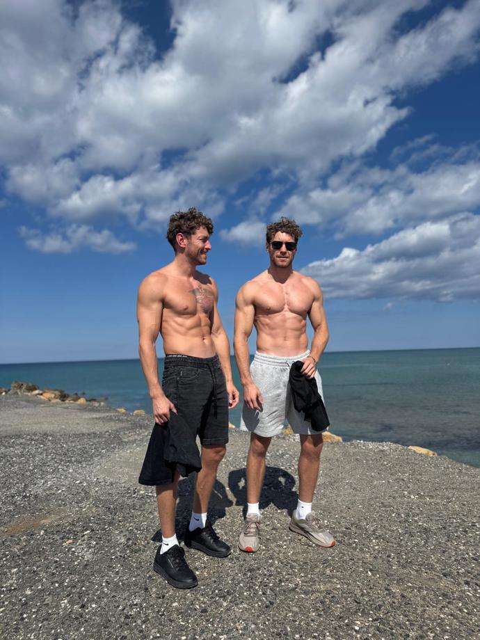 FOTO: Bratři Dubovičtí (Mirek je vpravo) jsou nejen bratři, ale i nejlepší kamarádi. – stránka 3