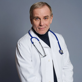 Lukáš Vaculík ztvární lékaře v seriálu Noční operatér. 