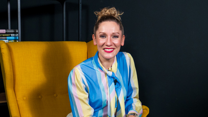 FOTO: Andrea Gabrišová v pořadu Extra Host.