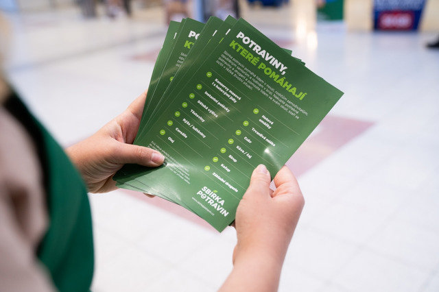 Tesco pomáhá: Podzimní Sbírka potravin startuje už 4. listopadu 