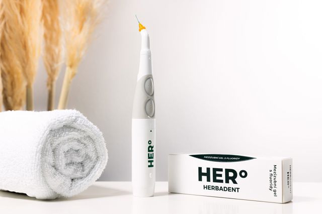 Recept na zdravé zuby a dásně? Je to snadné: „Naučit se již v dětství čistit zuby správně a vytrvat u toho,“ říká stomatolog Pavel Smažík 