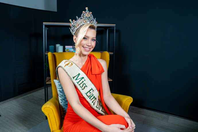 FOTO: Extra host Natálie Puškinová foto 01 – stránka 7