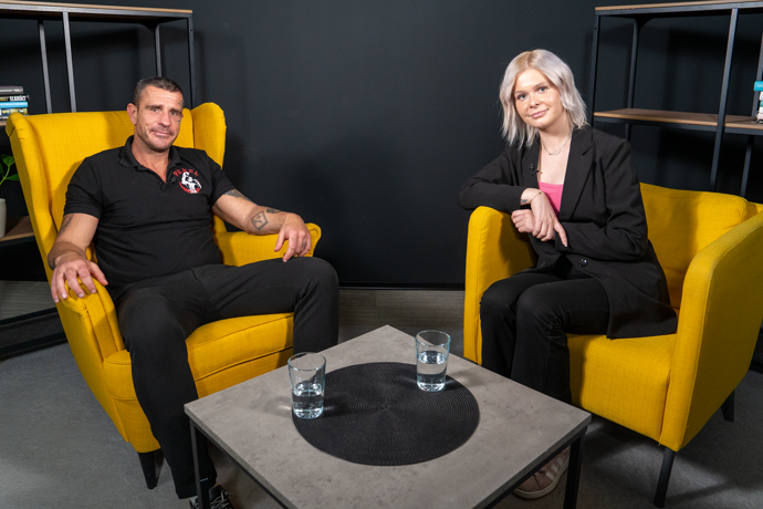 FOTO: Extra host Robert Rosenberg foto 01 – stránka 8