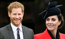 Kate se zastala prince Harryho. 