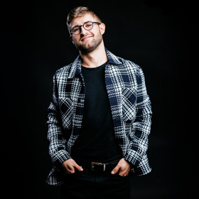 Proslavil se písní o mrtvém křečkovi. 