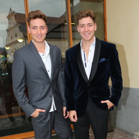 Jednovaječná dvojčata Martin a Míra Dubovičtí.