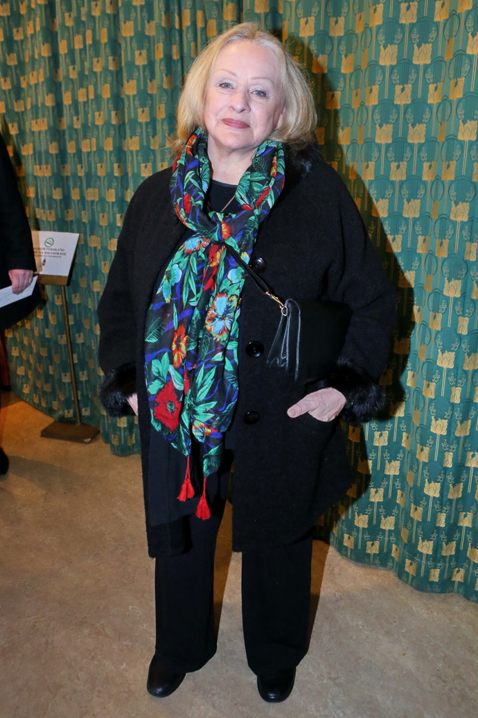 FOTO: Herečka Věra Křesadlová. – stránka 3