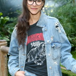 Eva Burešová si oblíbila k džínům trička s logy metalových kapel. 