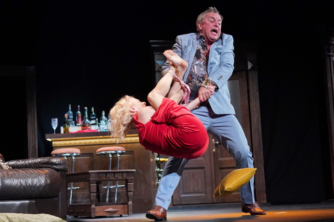 FOTO: Veronika Žilková v pozici kozelce. – stránka 5