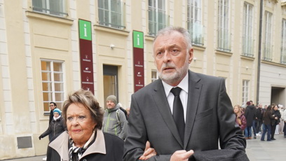 FOTO: Jiřina Bohdalová na pohřbu kardinála Duky.