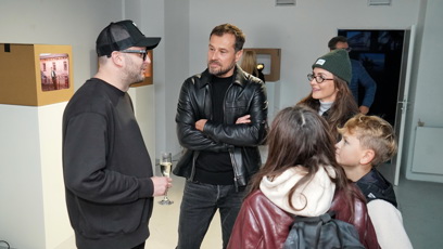 FOTO: Radka Třeštkíková  s dětmi a partnerem Jaroslavem Vítem.