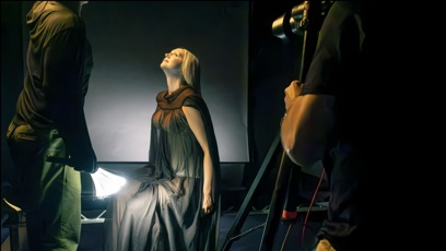 FOTO: Gwendoline Christie focení nového kalendáře Pirelli.