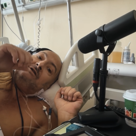 Patrik Hezucký ukázal celý svůj nemocniční pokoj.