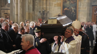 FOTO: Pohřeb Dominika Duky v katedrále svatého Víta.