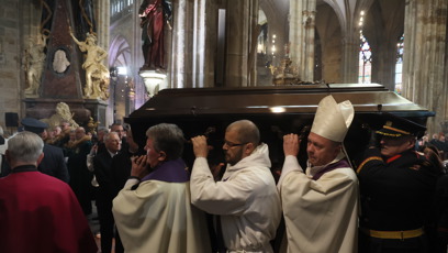 FOTO: Pohřeb Dominika Duky v katedrále svatého Víta.