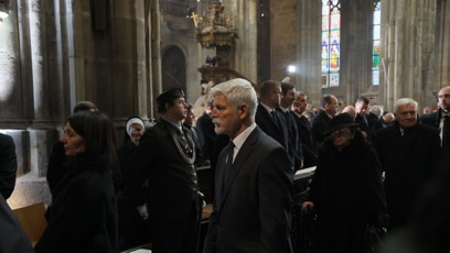 FOTO: Petr Pavel na odchodu z katedrály svatého Víta.