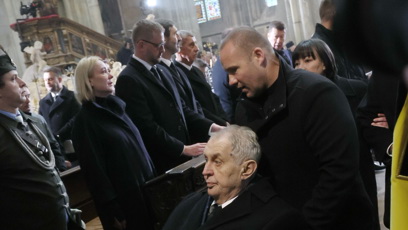 FOTO: Miloš Zeman na odchodu z katedrály svatého Víta.