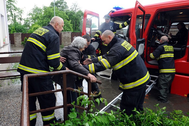 Praha připravuje občany na krizové situace: zvládnout blackout, povodeň, první pomoc i útok střelce 