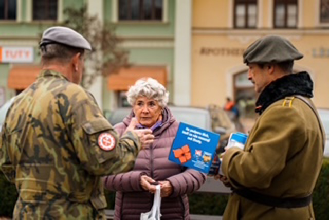 Odstartovala kampaň Vlčí mák České republiky pro válečné veterány 2025 Odstartovala kampaň Vlčí mák České republiky pro válečné veterány 2025