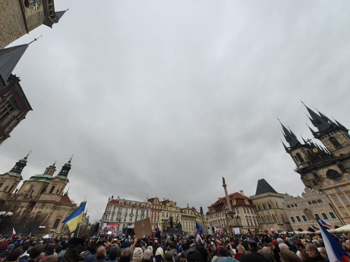 FOTO: Demonstrace pořádaná spolkem Milion chvilek pro demokracii. – stránka 36