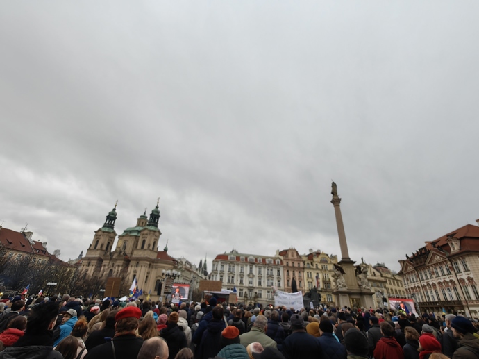 FOTO: Demonstrace pořádaná spolkem Milion chvilek pro demokracii. – stránka 35