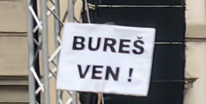 FOTO: Demonstrace pořádaná spolkem Milion chvilek pro demokracii. – stránka 34