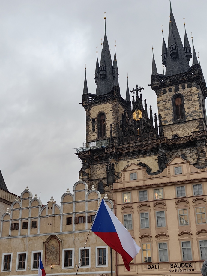 FOTO: Demonstrace pořádaná spolkem Milion chvilek pro demokracii. – stránka 25