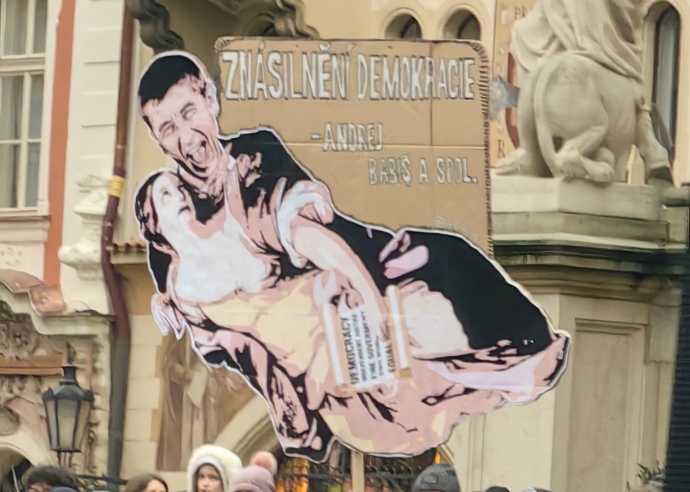 FOTO: Demonstrace pořádaná spolkem Milion chvilek pro demokracii. – stránka 7