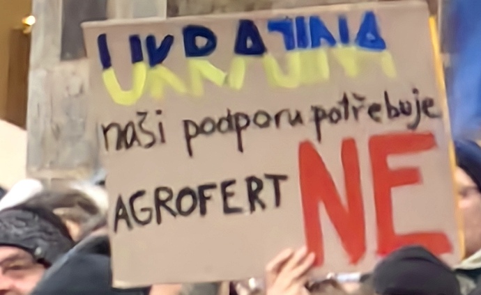 FOTO: Demonstrace pořádaná spolkem Milion chvilek pro demokracii. – stránka 4