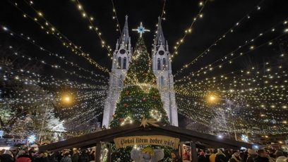 FOTO: Vánoční trhy na náměstí Míru vypadají kouzelně.