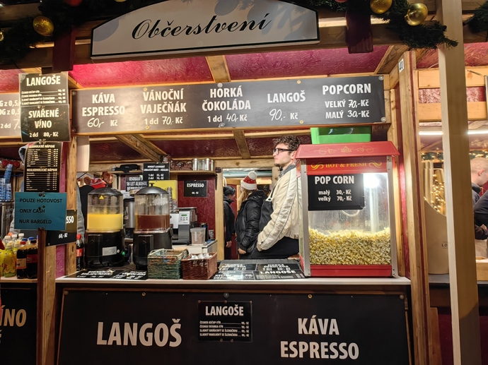 FOTO: Vánoční trhy na náměstí Míru. – stránka 76