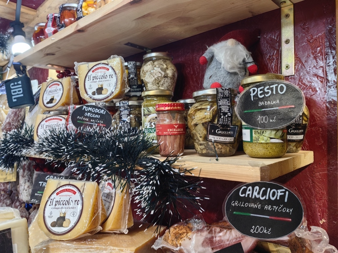 FOTO: Vánoční trhy na náměstí Míru nabízí i italské delikatesy. – stránka 46