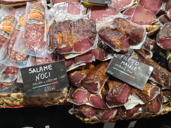 FOTO: Vánoční trhy na náměstí Míru nabízí i italské speciality. – stránka 69